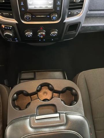2024 Ram 1500 Classic Warlock Crew Cab 4x4 5'7" Box
