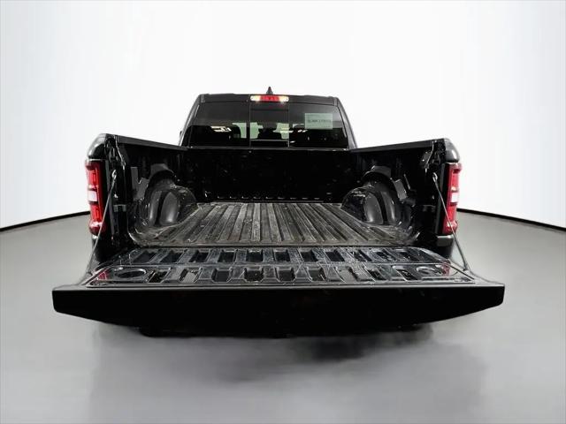 2026 Ram 1500 Express Crew Cab 4x4 5'7" Box