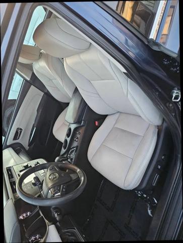 2016 Toyota Avalon XLE