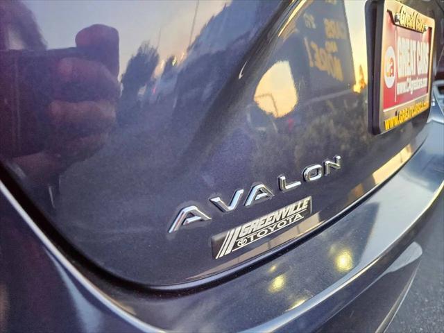 2016 Toyota Avalon XLE