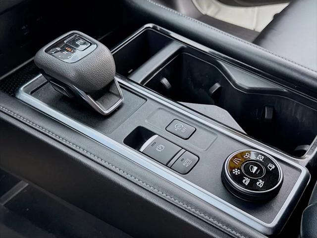 2024 Nissan Pathfinder SL 4WD