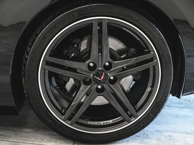 2024 Chevrolet Corvette Stingray RWD Convertible 2LT
