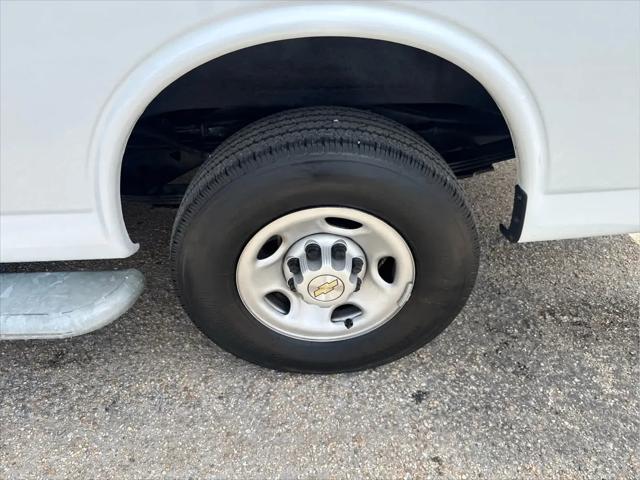 2024 Chevrolet Express Cargo Van RWD 2500 Regular Wheelbase WT