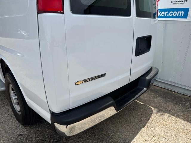2024 Chevrolet Express Cargo Van RWD 2500 Regular Wheelbase WT