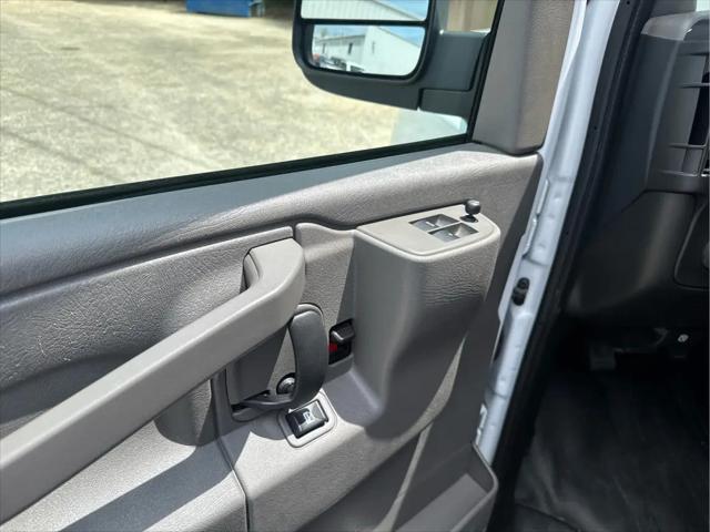 2024 Chevrolet Express Cargo Van RWD 2500 Regular Wheelbase WT