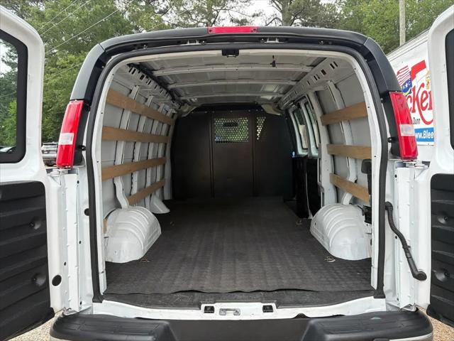 2024 Chevrolet Express Cargo Van RWD 2500 Regular Wheelbase WT