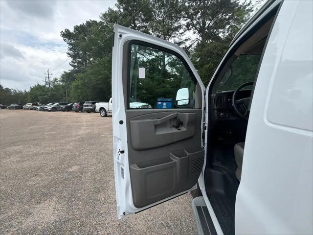 2024 Chevrolet Express Cargo Van RWD 2500 Regular Wheelbase WT