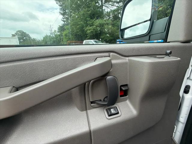 2024 Chevrolet Express Cargo Van RWD 2500 Regular Wheelbase WT