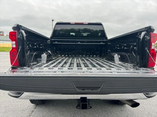 2023 Chevrolet Silverado 2500HD 4WD Crew Cab Standard Bed LT
