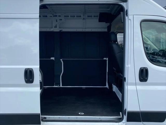 2025 Ram ProMaster 2500 Cargo Van Tradesman High Roof 159" WB w/Pass Seat