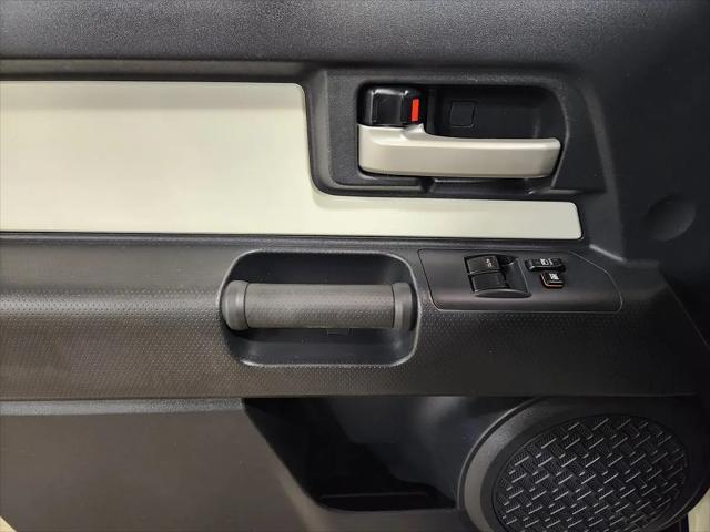 2011 Toyota FJ Cruiser Base