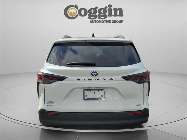 2025 Toyota Sienna XLE