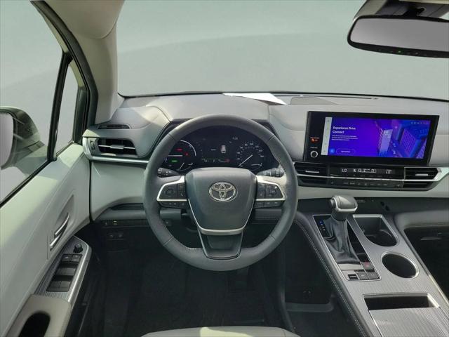 2025 Toyota Sienna XLE