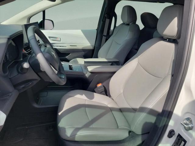 2025 Toyota Sienna XLE