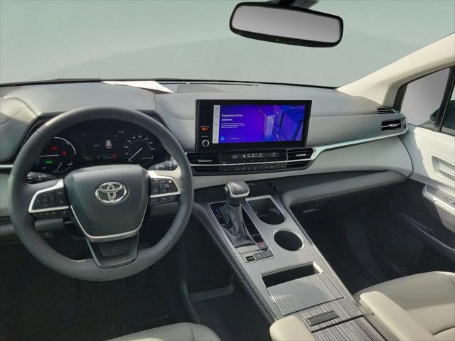 2025 Toyota Sienna XLE