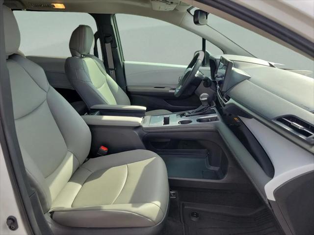 2025 Toyota Sienna XLE