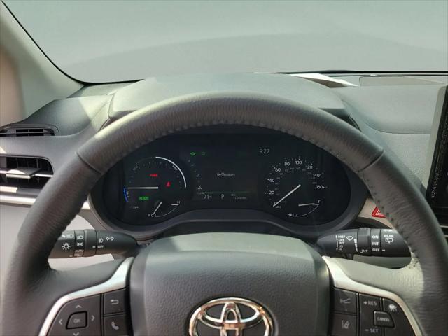 2025 Toyota Sienna XLE