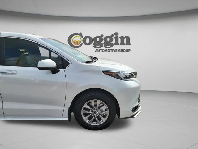 2025 Toyota Sienna XLE