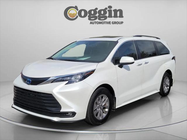 2025 Toyota Sienna XLE for sale in Jacksonville, FL