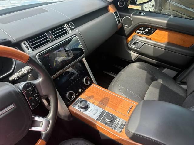2020 Land Rover Range Rover P525 HSE