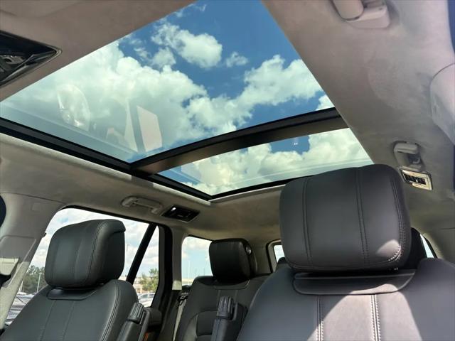 2020 Land Rover Range Rover P525 HSE