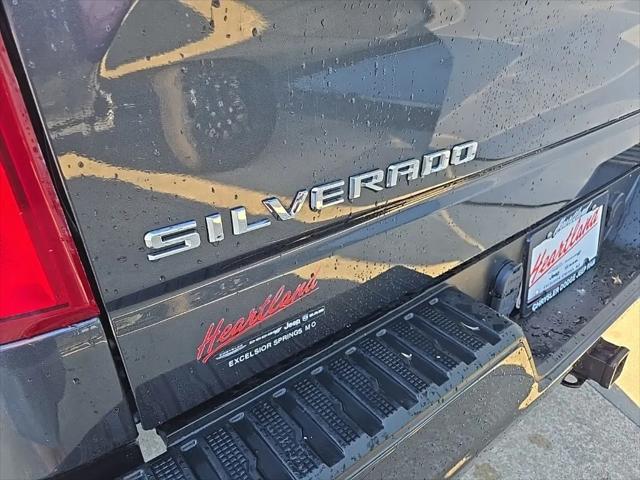 2021 Chevrolet Silverado 1500 4WD Crew Cab Short Bed Custom
