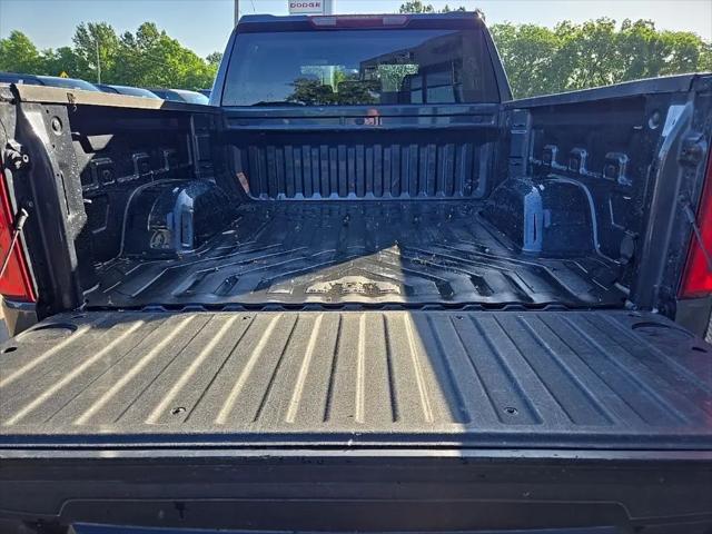 2021 Chevrolet Silverado 1500 4WD Crew Cab Short Bed Custom