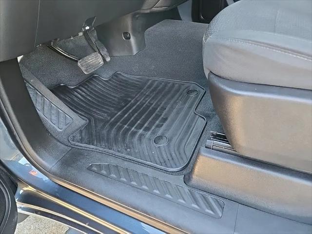 2021 Chevrolet Silverado 1500 4WD Crew Cab Short Bed Custom