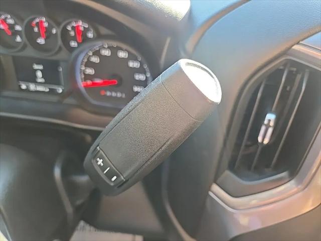 2021 Chevrolet Silverado 1500 4WD Crew Cab Short Bed Custom