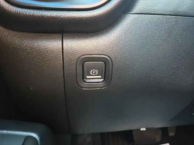 2021 Chevrolet Silverado 1500 4WD Crew Cab Short Bed Custom