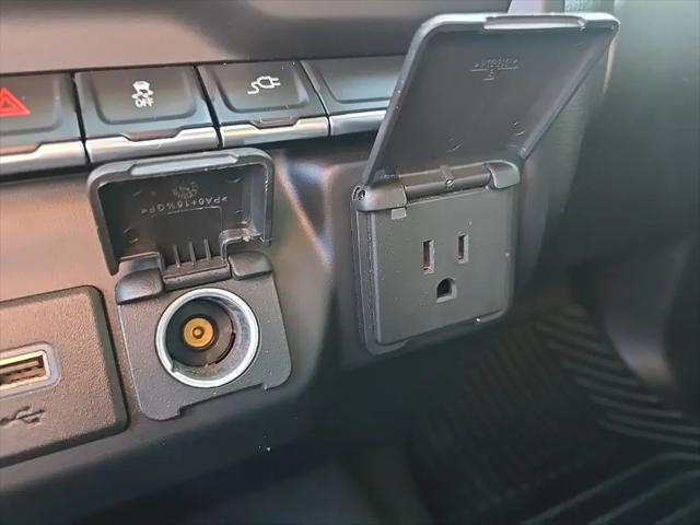 2021 Chevrolet Silverado 1500 4WD Crew Cab Short Bed Custom