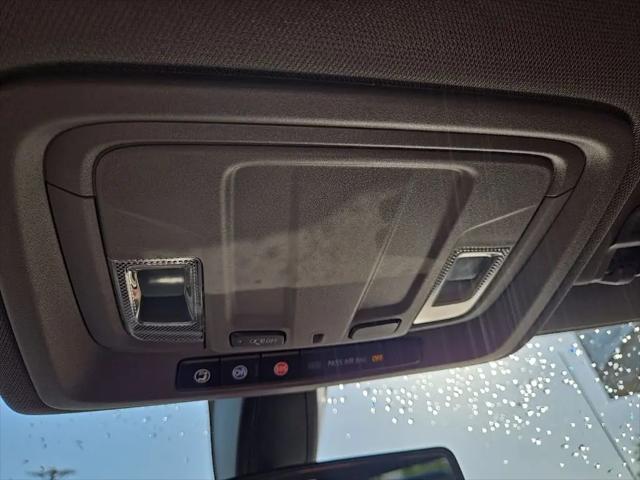 2021 Chevrolet Silverado 1500 4WD Crew Cab Short Bed Custom