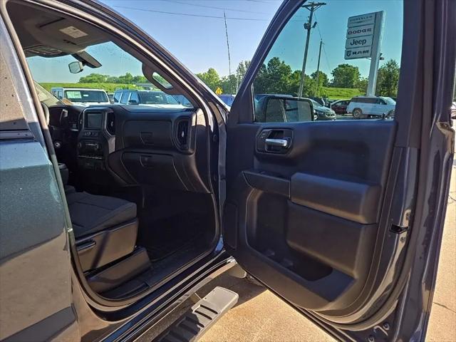2021 Chevrolet Silverado 1500 4WD Crew Cab Short Bed Custom