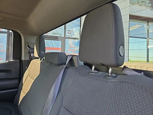 2021 Chevrolet Silverado 1500 4WD Crew Cab Short Bed Custom