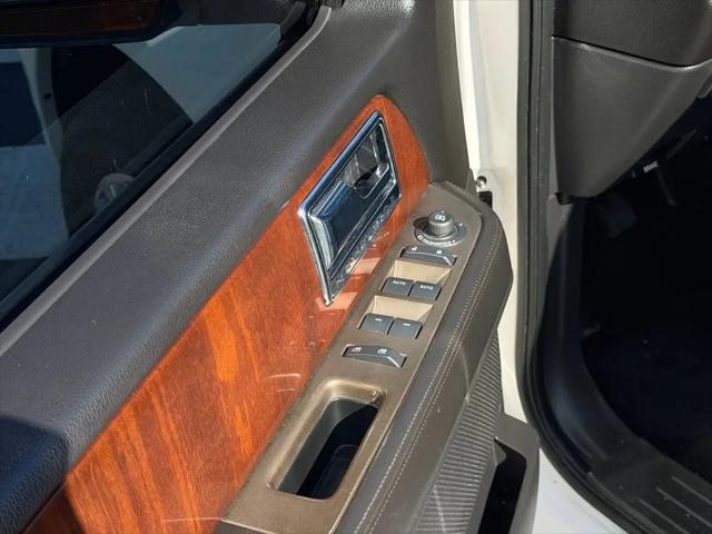 2014 Lincoln Navigator Standard