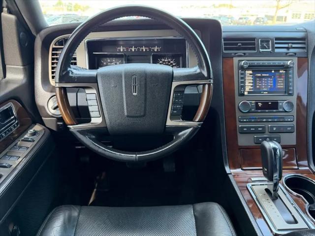 2014 Lincoln Navigator Standard