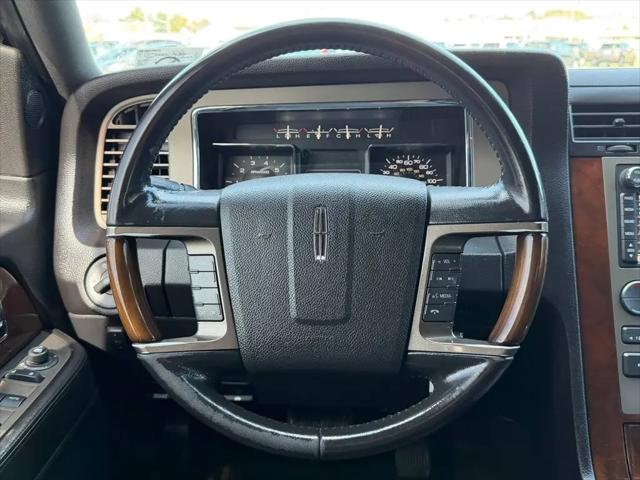 2014 Lincoln Navigator Standard