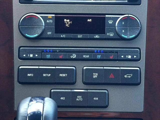 2014 Lincoln Navigator Standard