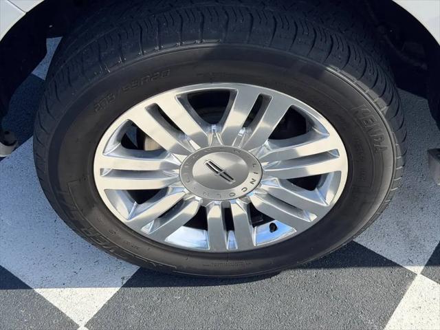 2014 Lincoln Navigator Standard