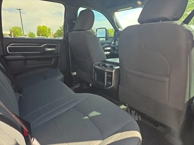2024 Ram 3500 Big Horn Crew Cab 4x4 8' Box