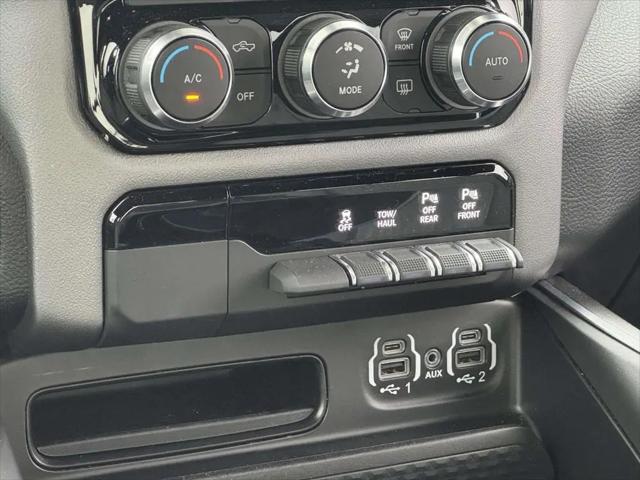 2022 Ram 1500 Big Horn Crew Cab 4x4 5'7" Box