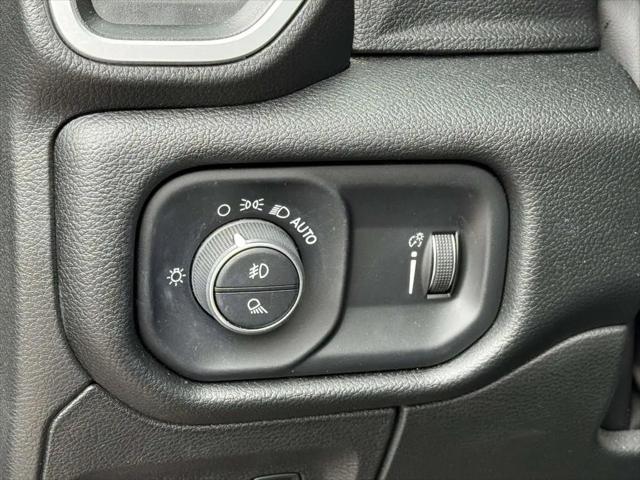 2022 Ram 1500 Big Horn Crew Cab 4x4 5'7" Box