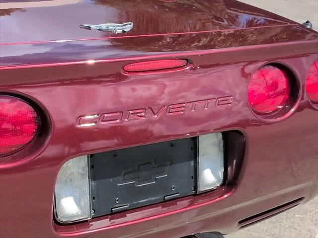 2003 Chevrolet Corvette Base