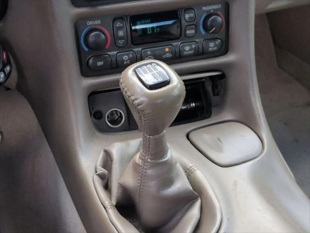 2003 Chevrolet Corvette Base