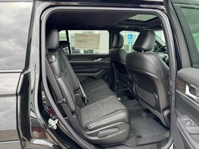 2026 Jeep Grand Cherokee L Altitude 4x4