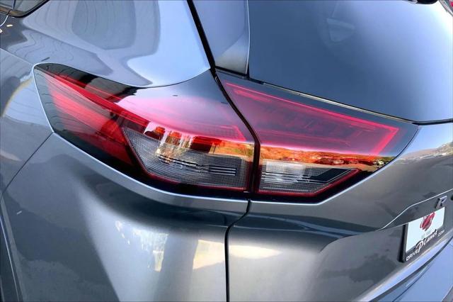 2025 Nissan Rogue SV FWD