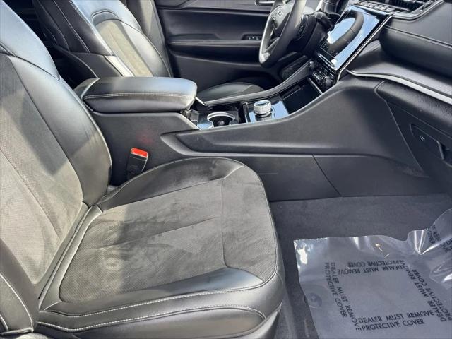 2023 Jeep Grand Cherokee L Altitude 4x4