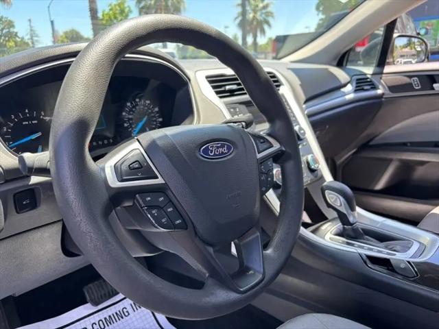 2013 Ford Fusion S
