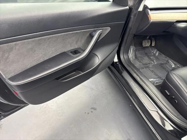 2021 Tesla Model 3 Standard Range Plus Rear-Wheel Drive