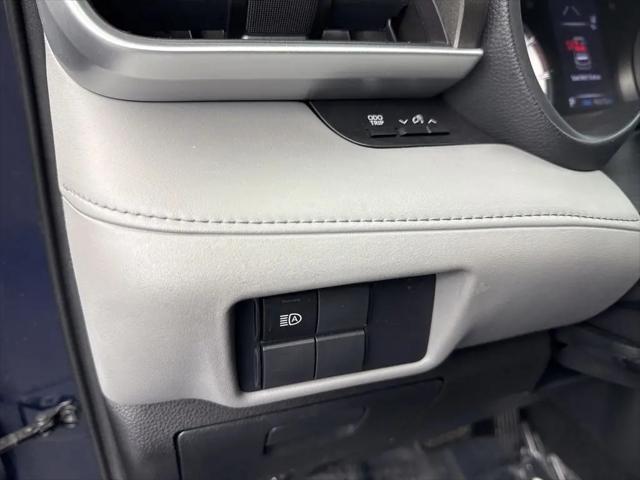 2020 Toyota Highlander L